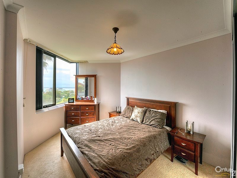 5/6a Valley Road, Halls Head WA 6210