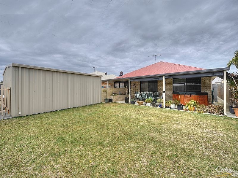 18 Cordia Way, Halls Head WA 6210