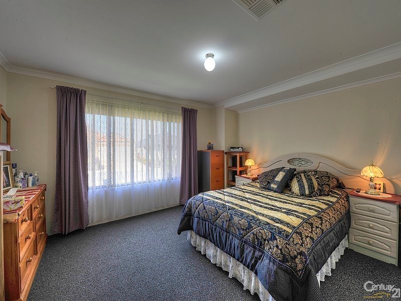 35 Newbridge Street, Meadow Springs WA 6210