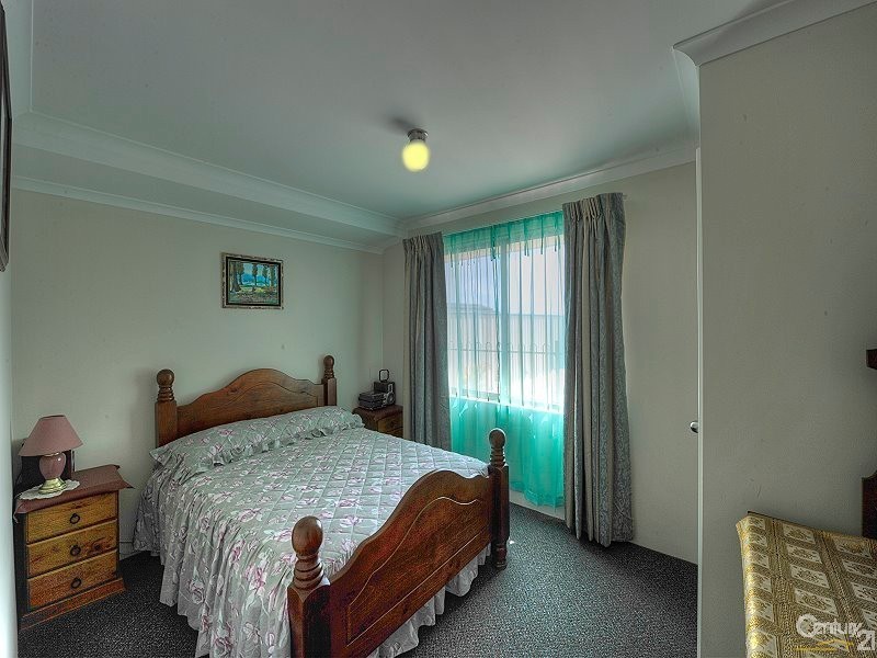 35 Newbridge Street, Meadow Springs WA 6210