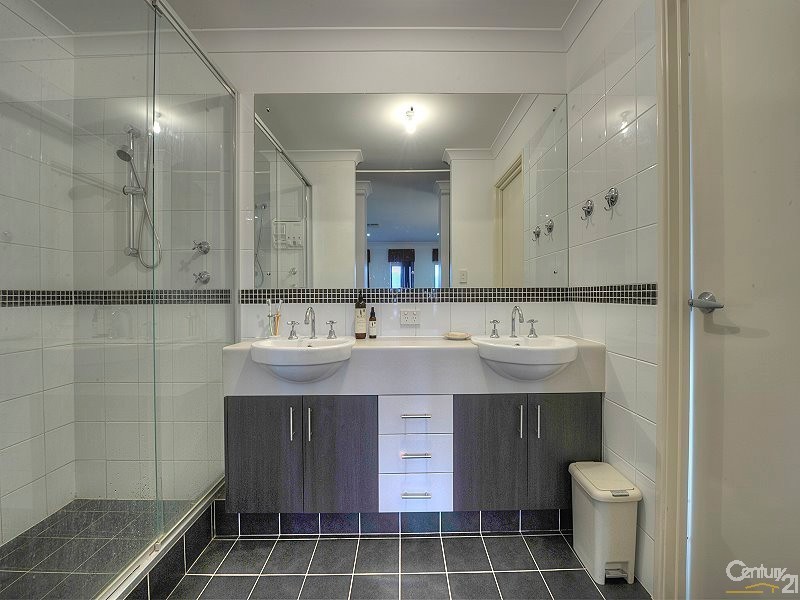 143 Pebblebeach Boulevard, Meadow Springs WA 6210