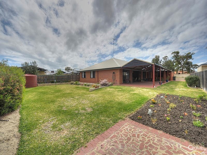 10 Riverina Avenue, Coodanup WA 6210