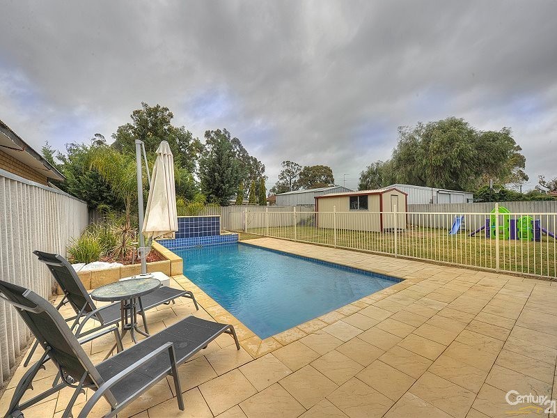 9 Marungi Way, Greenfields WA 6210