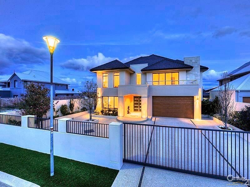10 Brindabella Crescent, Halls Head WA 6210