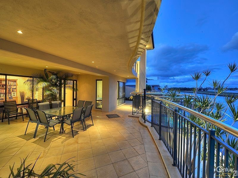 10 Brindabella Crescent, Halls Head WA 6210
