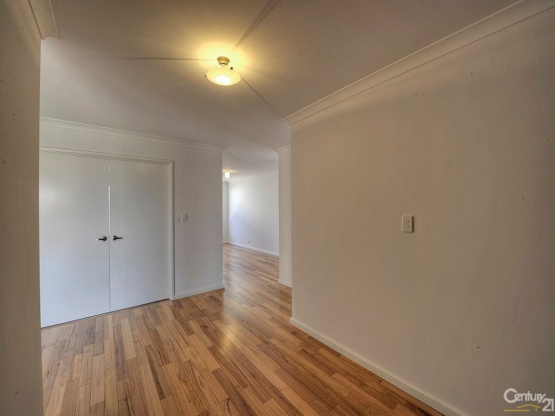 1 Shonae Pass, Halls Head WA 6210