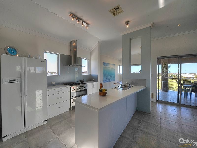 37 Lakeway Retreat, Dawesville WA 6211