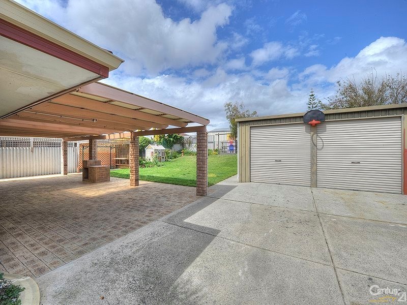 182  McLarty Road, Halls Head WA 6210