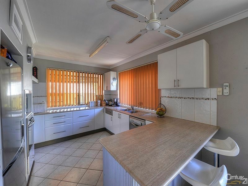 4 Karinga Road, San Remo WA 6210