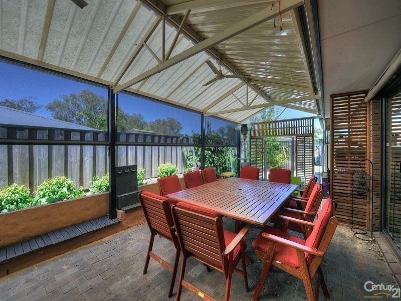 4 Karinga Road, San Remo WA 6210