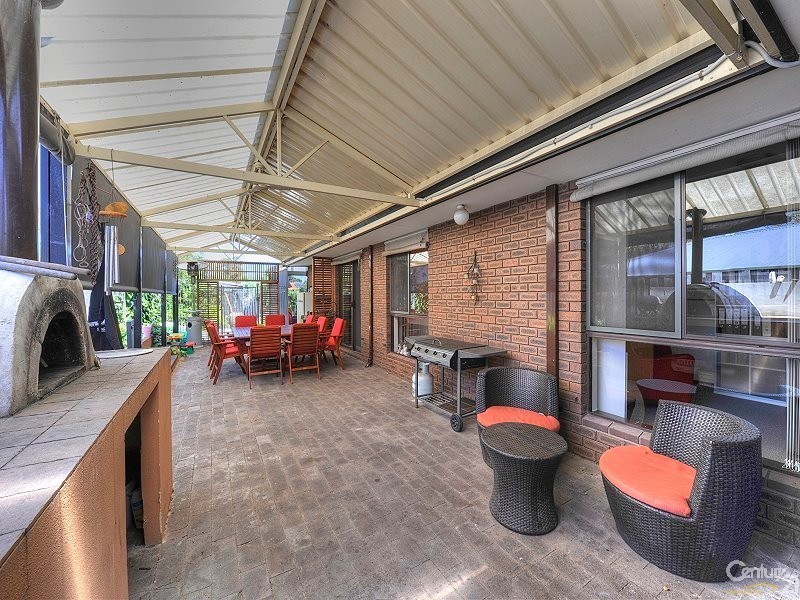 4 Karinga Road, San Remo WA 6210