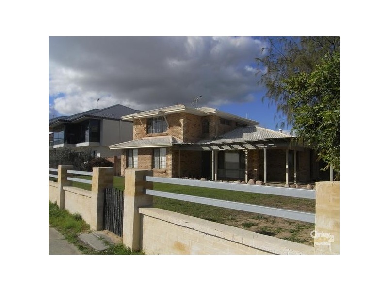 16 Watersun Drive SAN REMO, Mandurah WA 6210