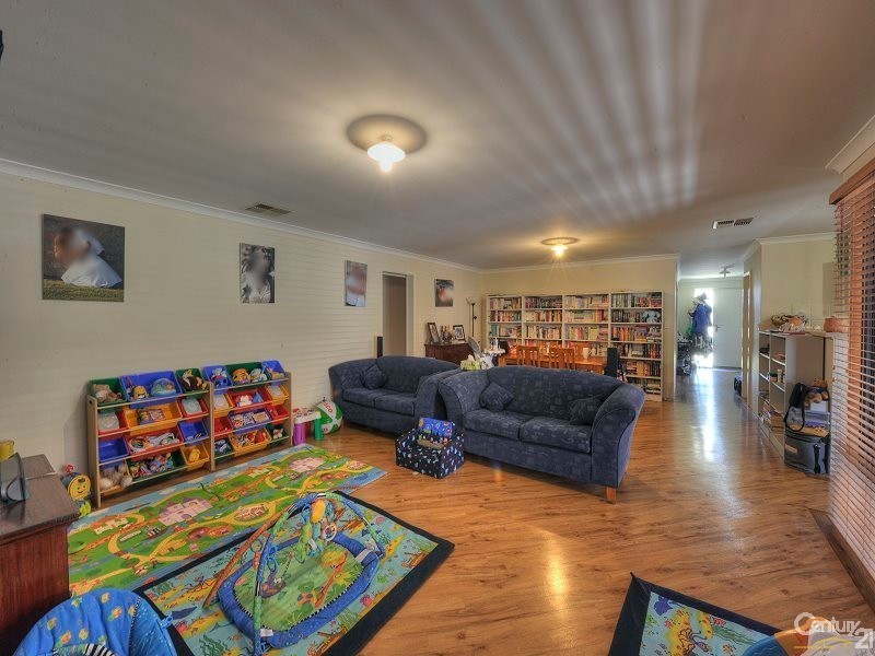 12 Grandmere Parade, Meadow Springs WA 6210