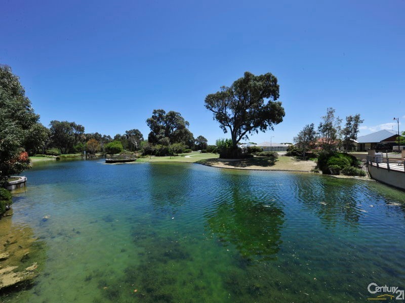 12 Grandmere Parade, Meadow Springs WA 6210