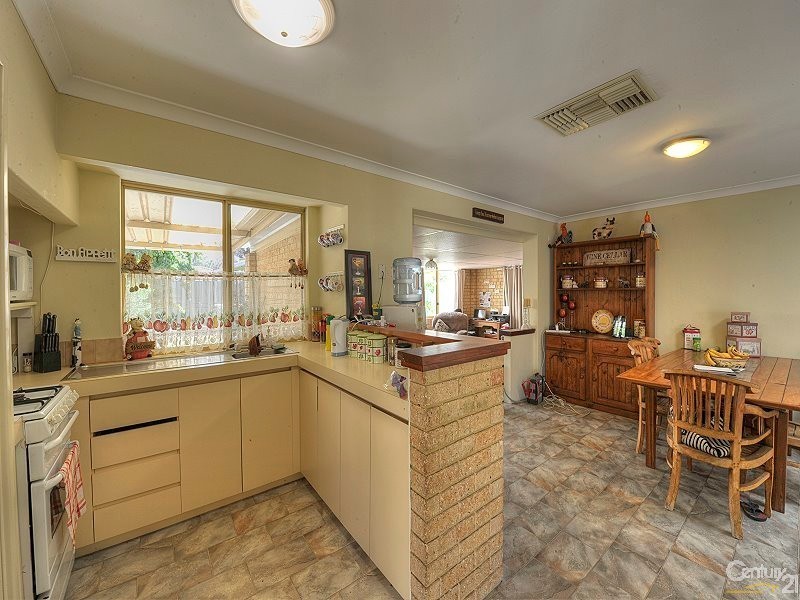 4 Lydia Place, Greenfields WA 6210