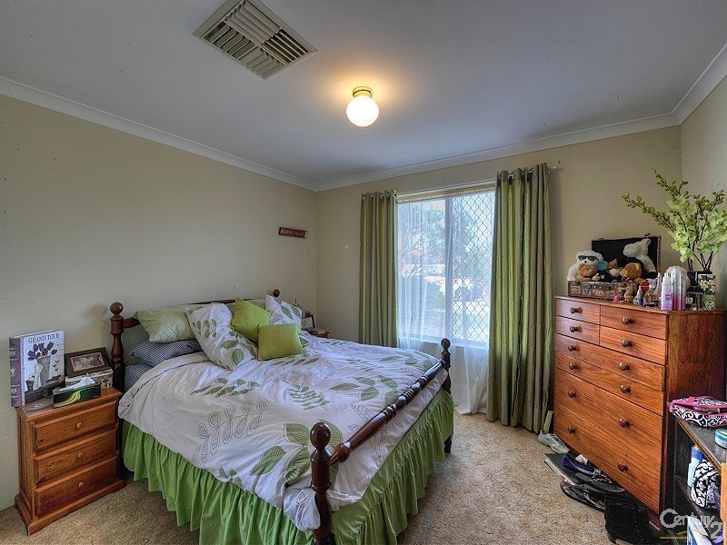 4 Lydia Place, Greenfields WA 6210