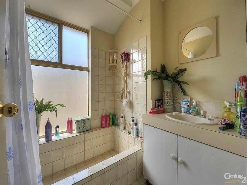 4 Lydia Place, Greenfields WA 6210