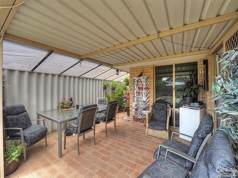 4 Lydia Place, Greenfields WA 6210