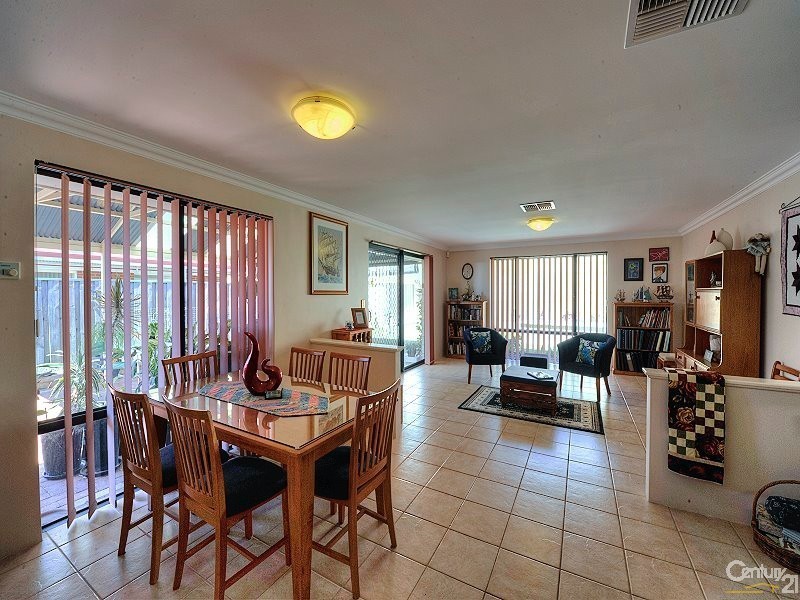 181 Peelwood Parade, Halls Head WA 6210