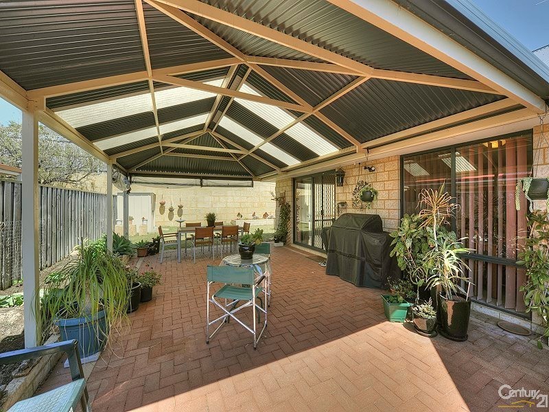 181 Peelwood Parade, Halls Head WA 6210