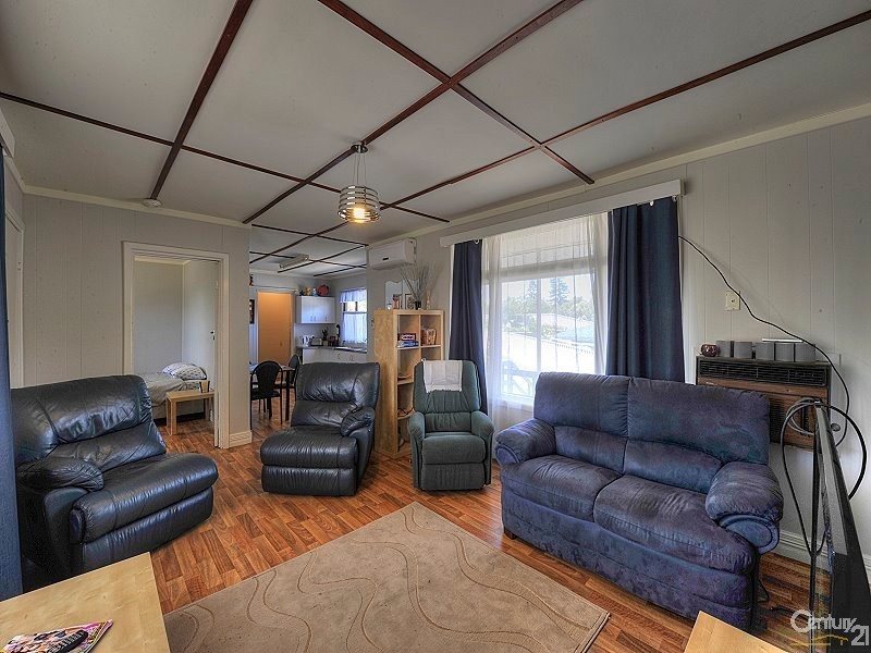 22 Ellendale Street, Golden Bay WA 6174