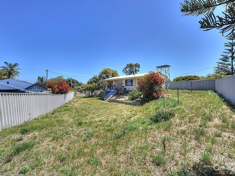 22 Ellendale Street, Golden Bay WA 6174