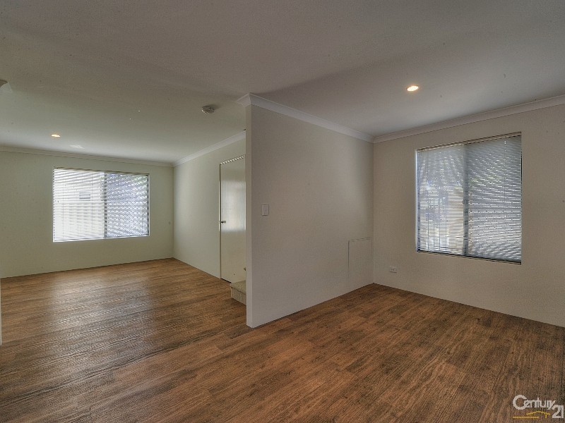 4/2 Bortolo Drive, Greenfields WA 6210