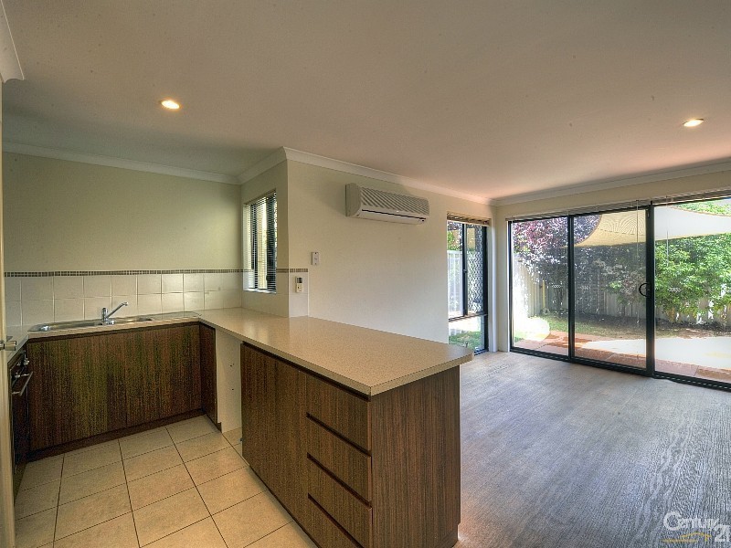 4/2 Bortolo Drive, Greenfields WA 6210