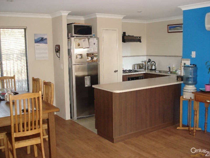 4/2 Bortolo Drive, Greenfields WA 6210