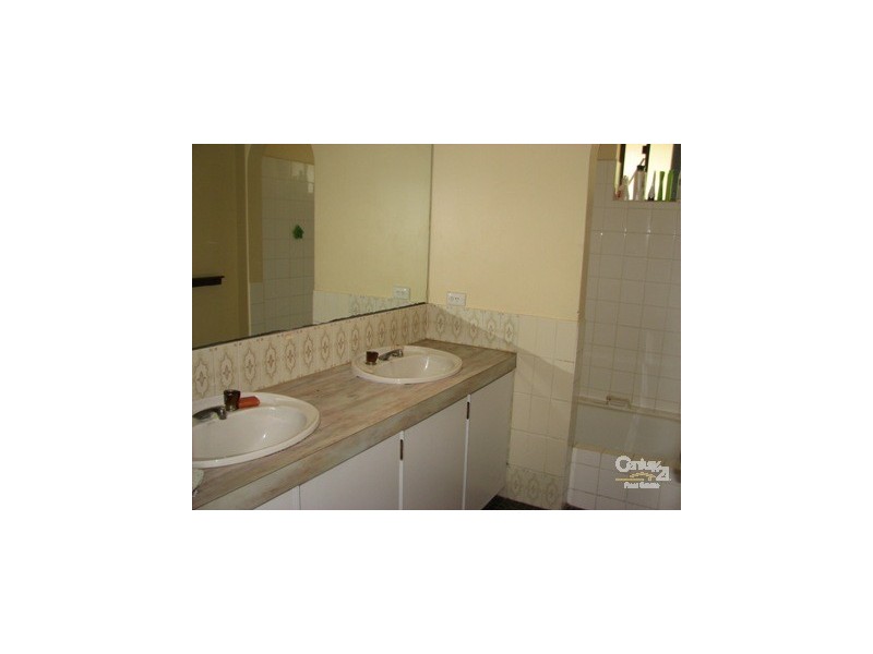 122 McLarty Road HALLS HEAD, Mandurah WA 6210