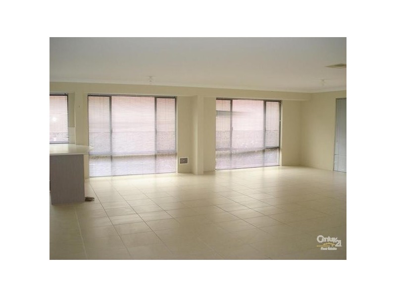 13 Albina Chase LAKELANDS, Mandurah WA 6210