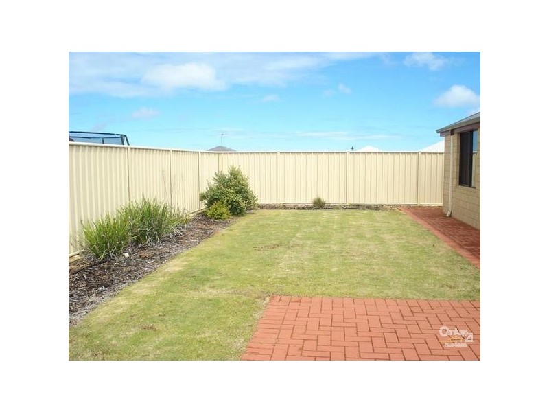 13 Albina Chase LAKELANDS, Mandurah WA 6210