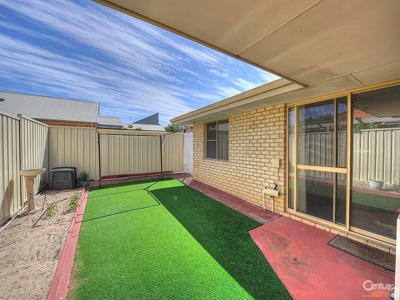 2/17 Stewart Street, Mandurah WA 6210