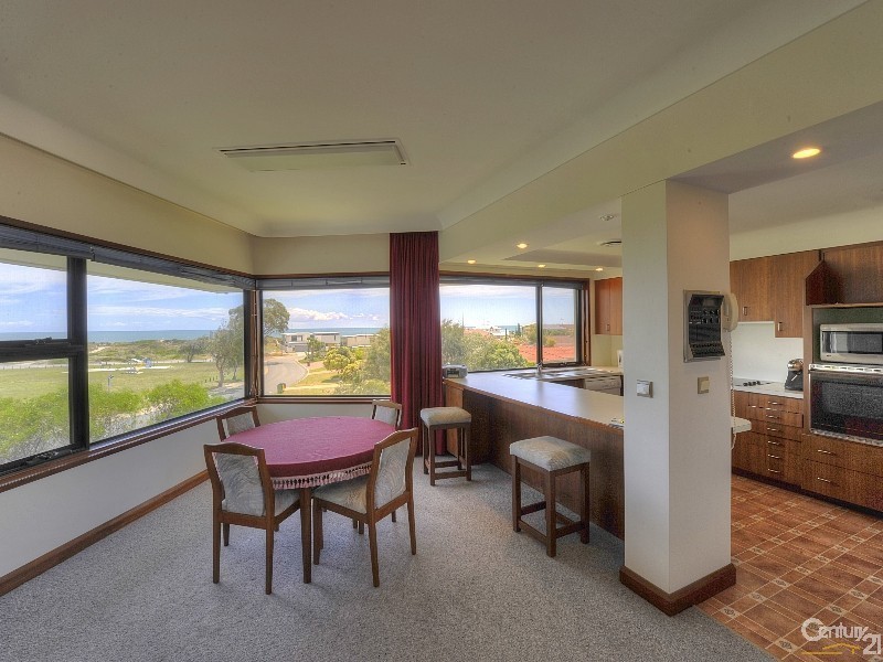 16 Breaker Close, Silver Sands WA 6210