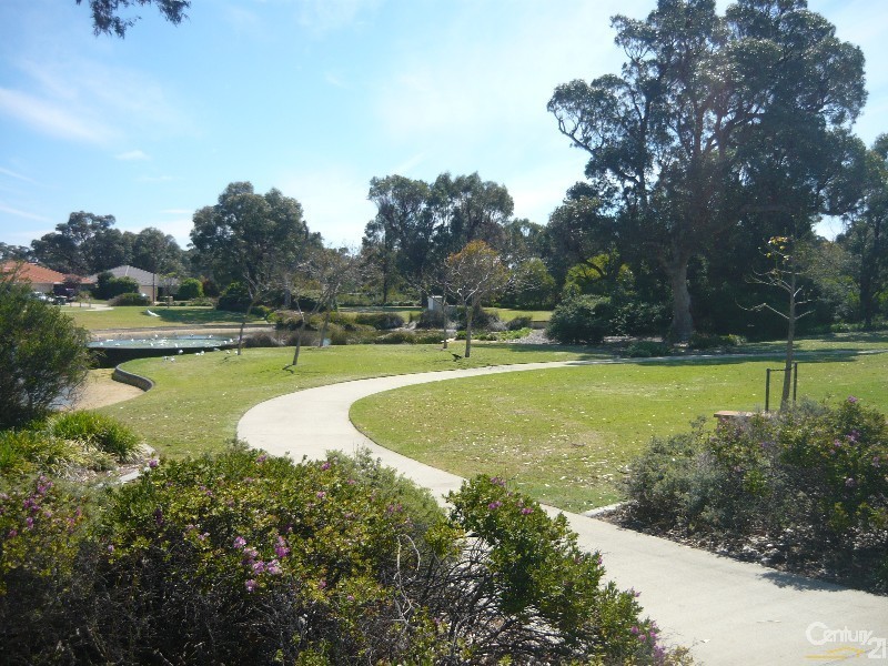 16 Eldorado Loop, Meadow Springs WA 6210