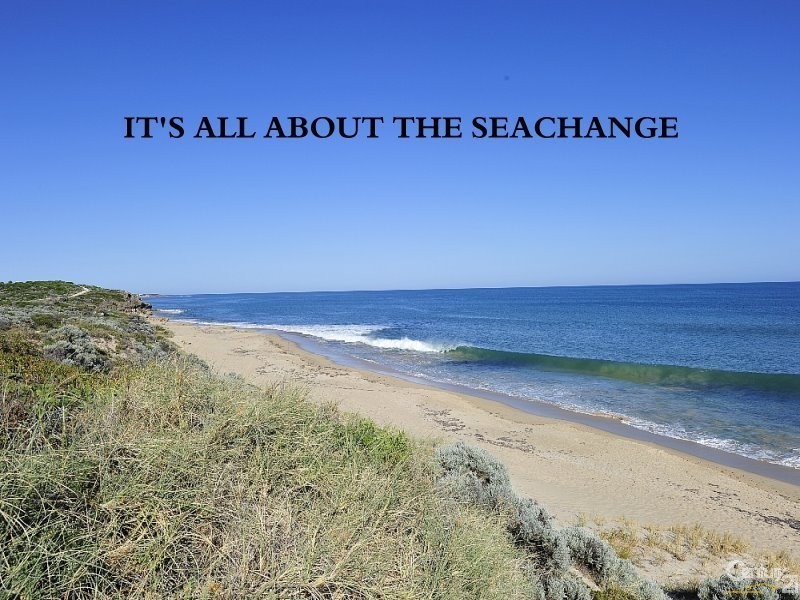 16 Splendens Turn, Halls Head WA 6210