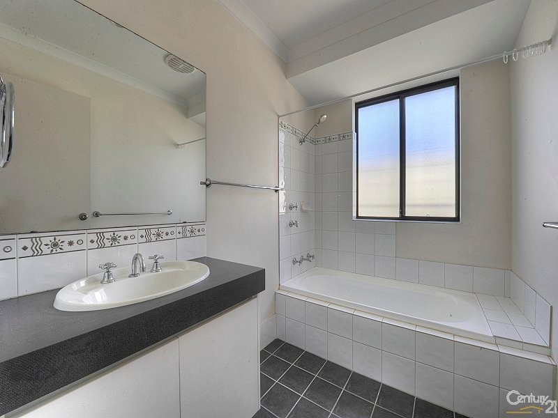 40 Bennett Brook Circle, Greenfields WA 6210