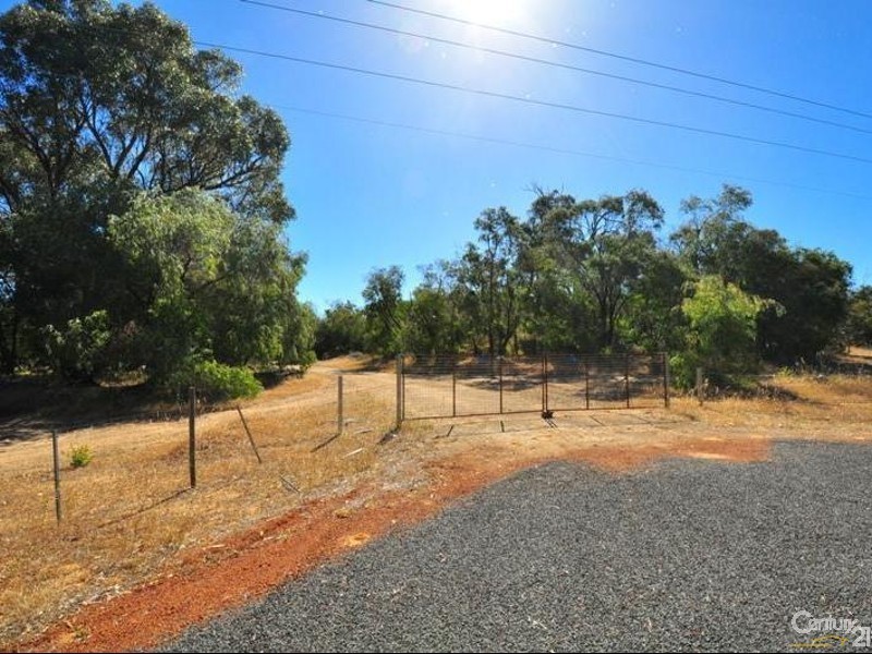 76 Holmes Road, Lake Clifton WA 6215
