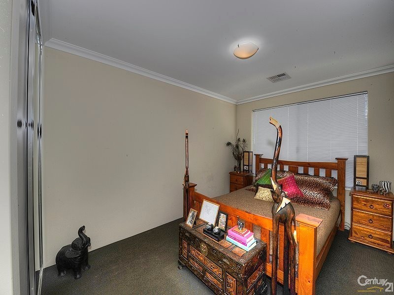 8 Myalla Pass, Lakelands WA 6180