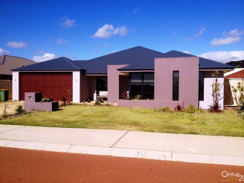 12 Benooka Grange, Lakelands WA 6180