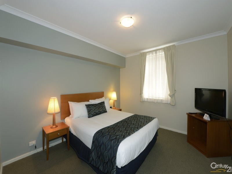 2/20 Apollo Place, Halls Head WA 6210