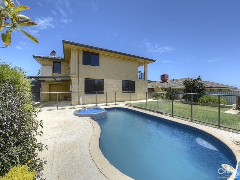 4 Kelly Street, Silver Sands WA 6210