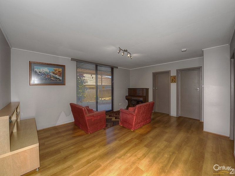 4 Kelly Street, Silver Sands WA 6210