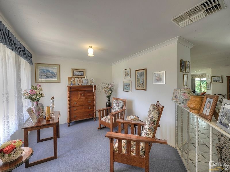 160 Oakmont Avenue, Meadow Springs WA 6210