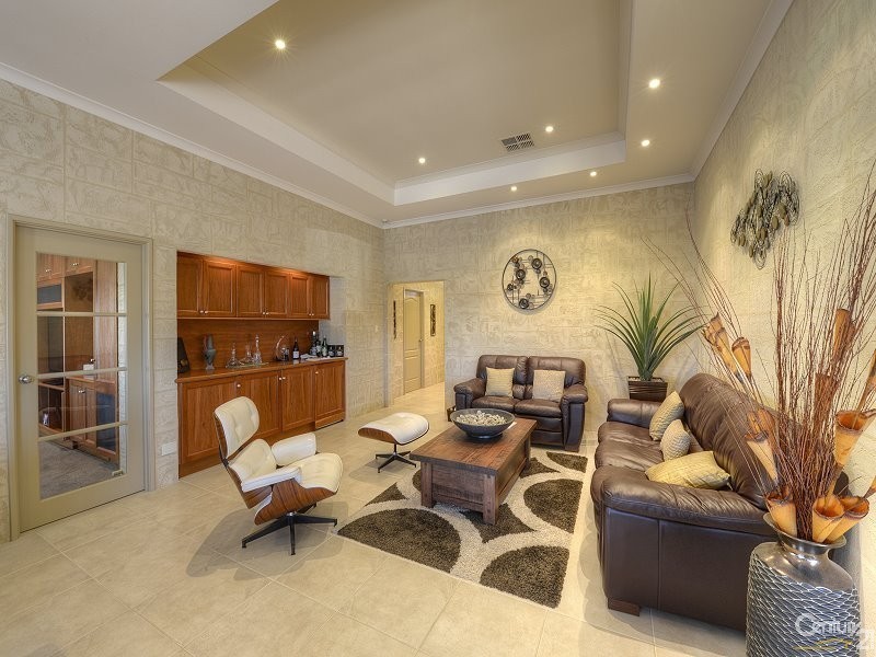 46 Brindabella Crescent, Halls Head WA 6210