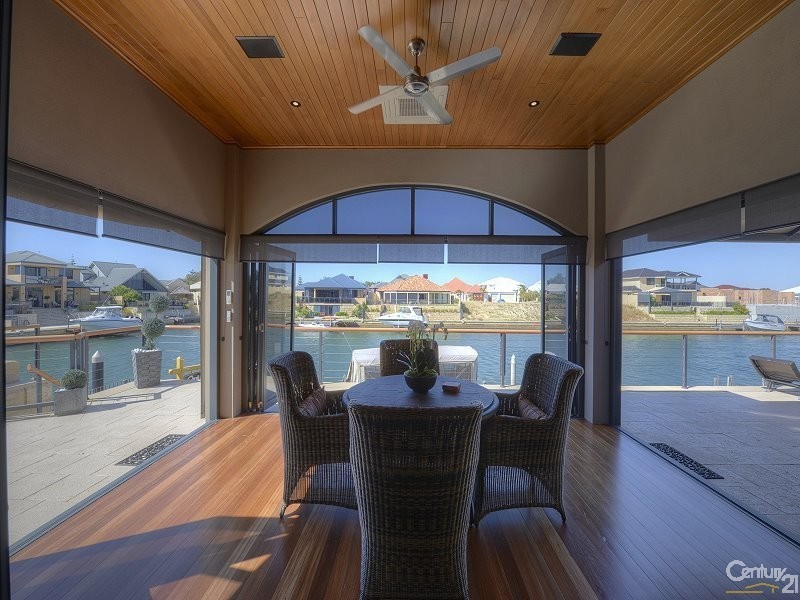 46 Brindabella Crescent, Halls Head WA 6210