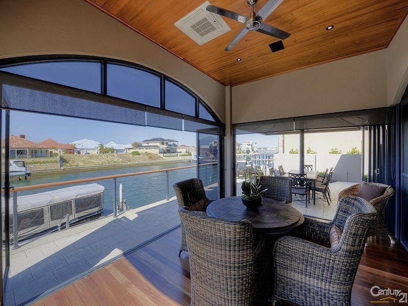 46 Brindabella Crescent, Halls Head WA 6210