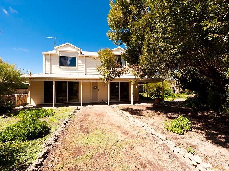 4 Indiana Parade, Singleton WA 6175