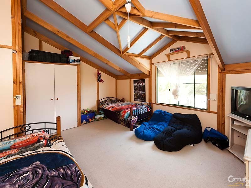 4 Indiana Parade, Singleton WA 6175