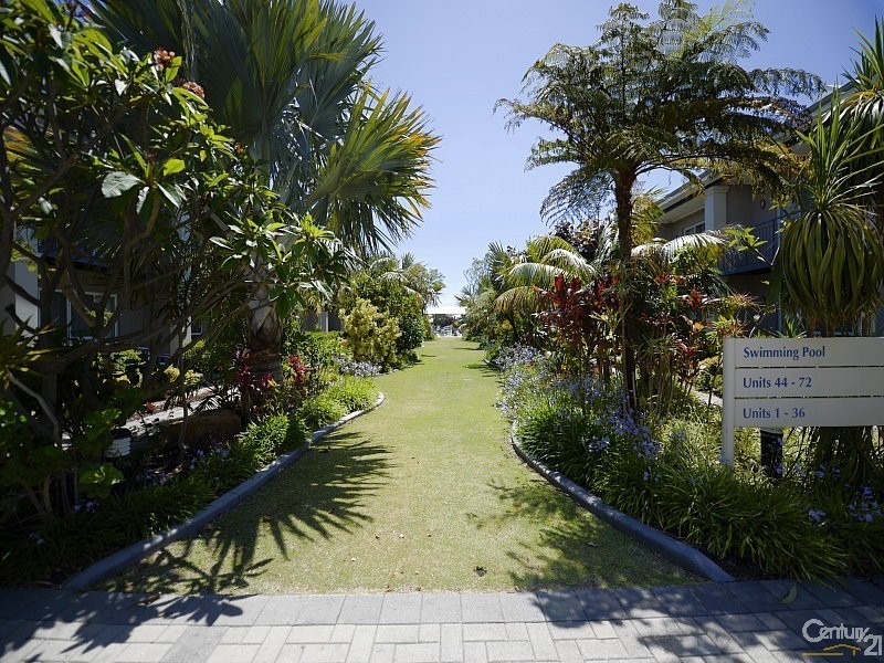 21/20 Apollo Place, Halls Head WA 6210